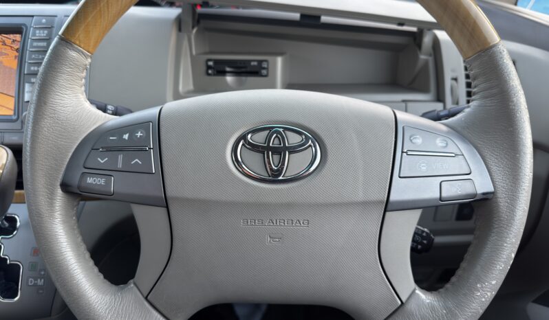 
2007 Toyota Estima full									