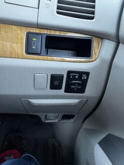
2007 Toyota Estima full									