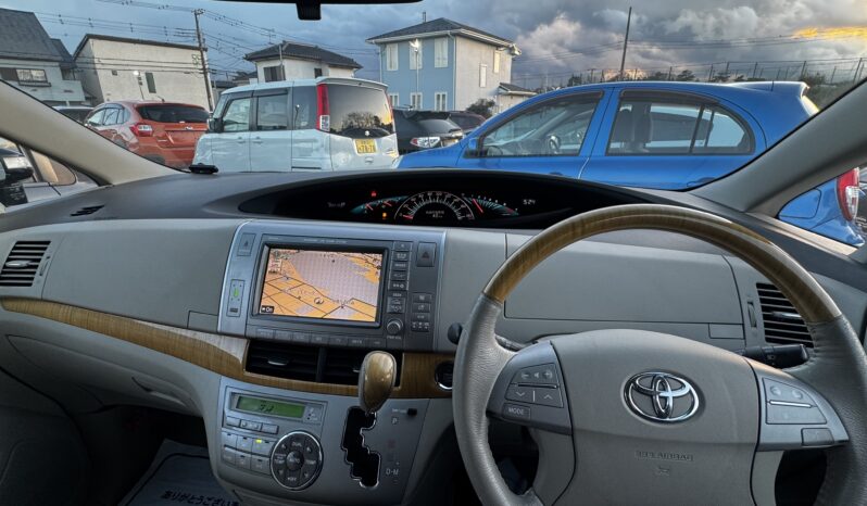 
2007 Toyota Estima full									