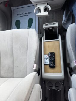 
2007 Toyota Estima full									