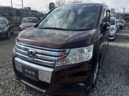 
2010 Honda StepWgn Spada full									