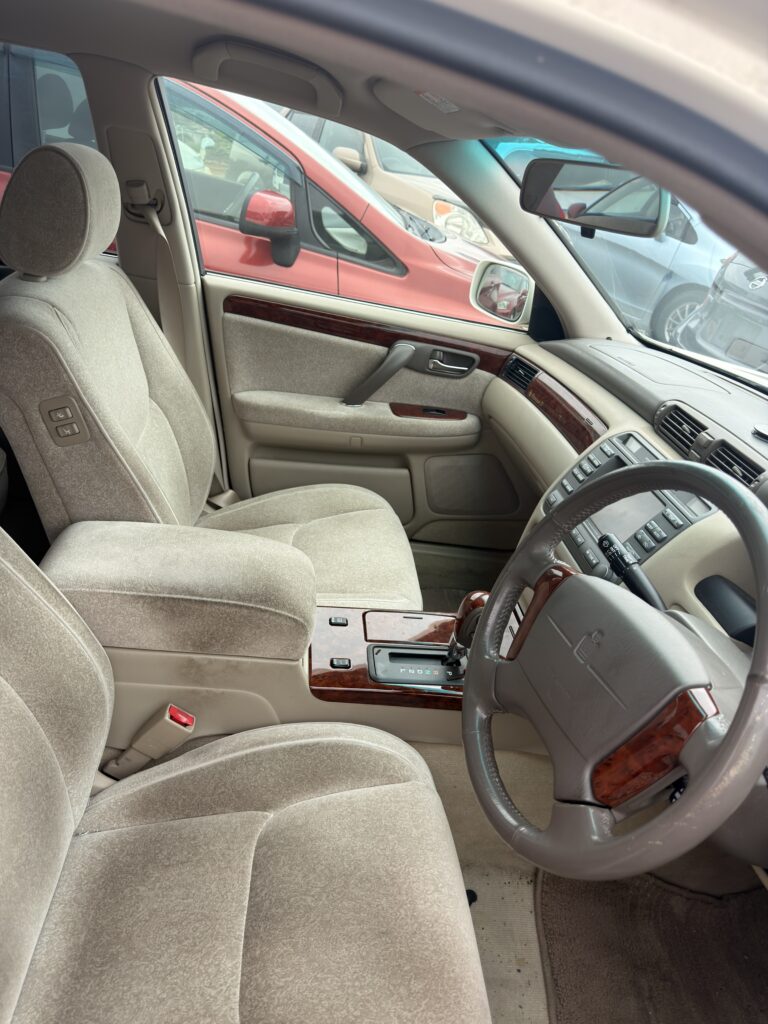 2001 Toyota Crown